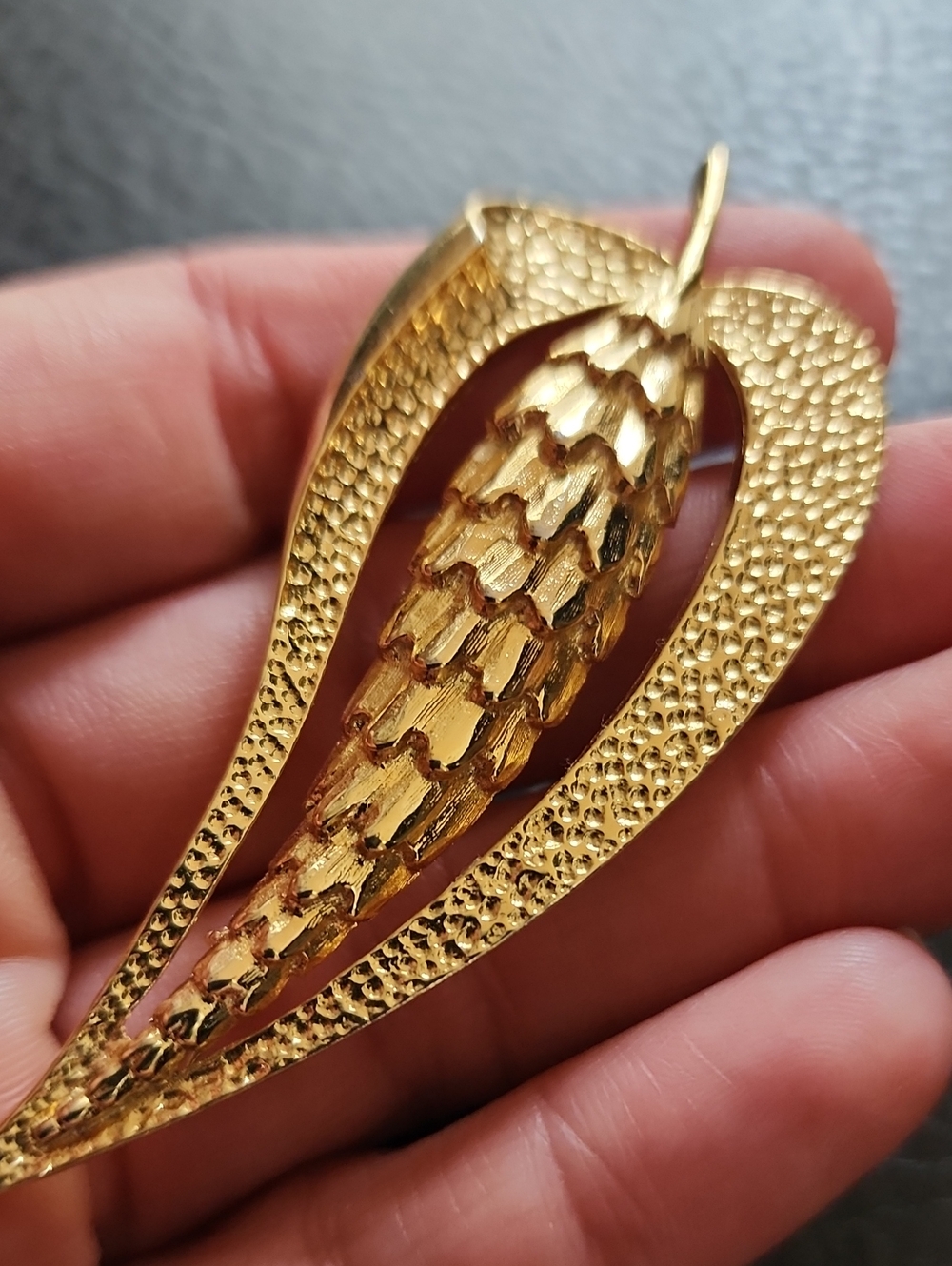VTG Gold Leaf-Design Brooch - Women Accessories